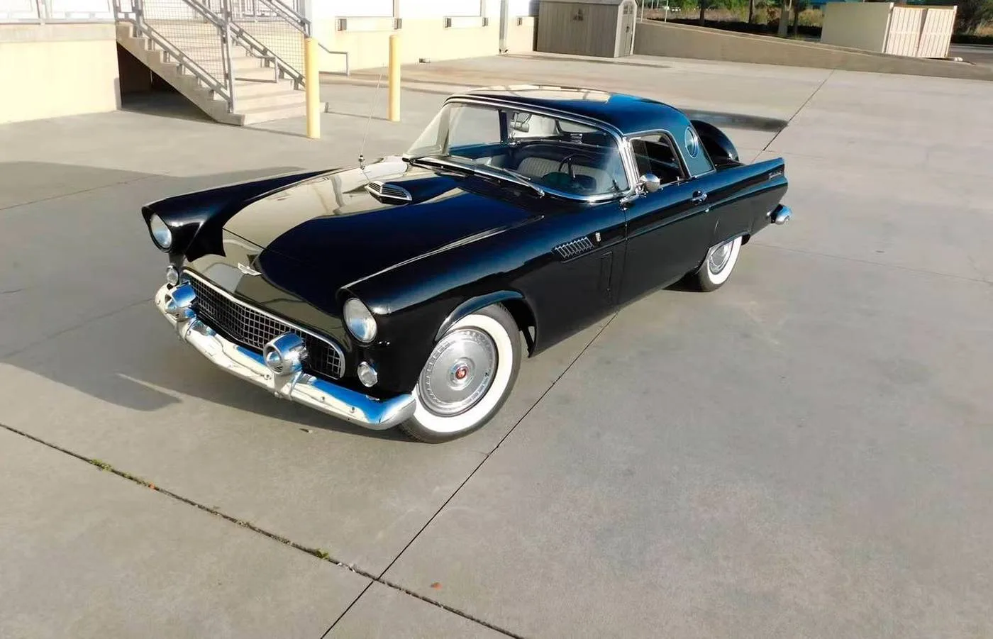1956 Ford Thunderbird